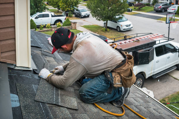Professional Roofing technician working in Abercrombie, ND